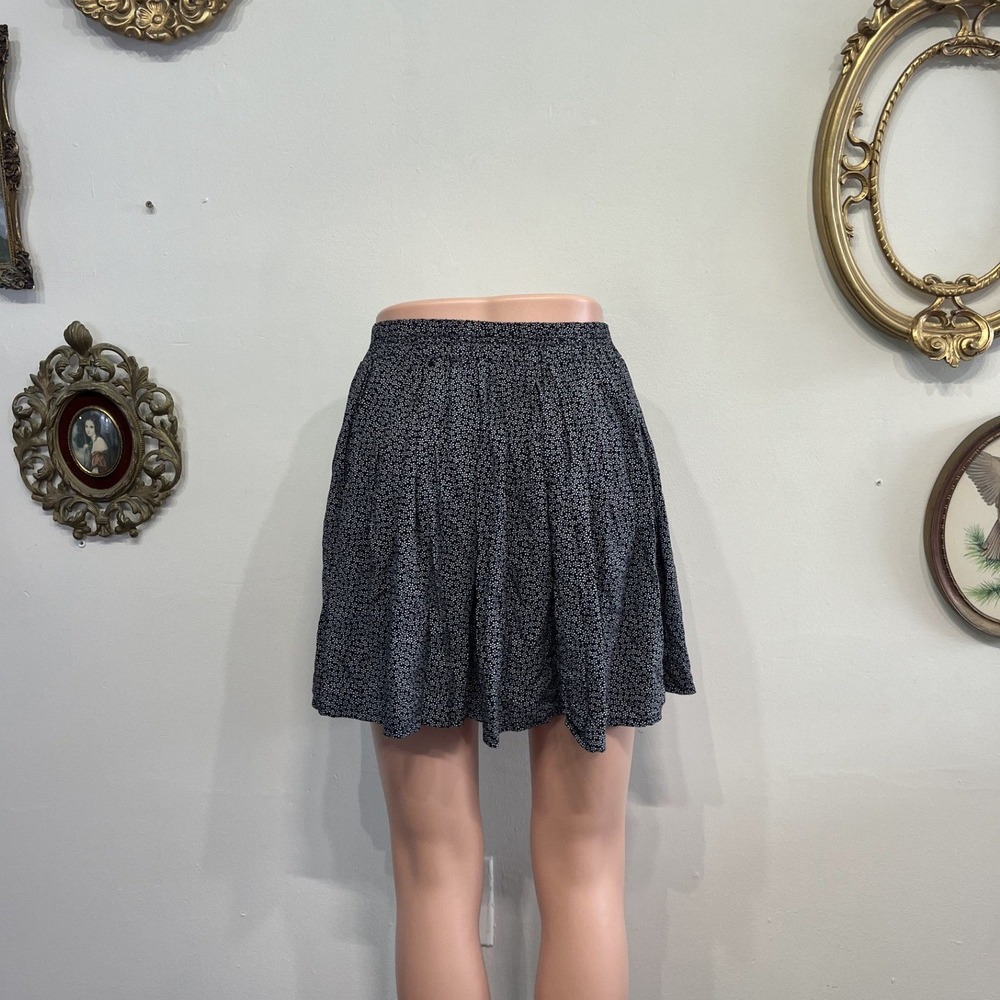 Brandy Melville Floral Elastic Waist Skirt One Size
